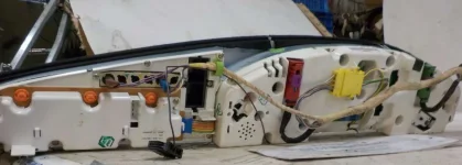 Instrumentpanel baksida a6-95.webp